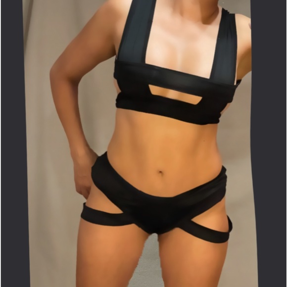 Strappy Rave set - Picture 2 of 2